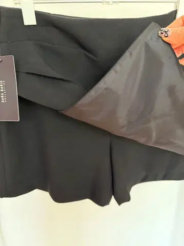 새상품 ZARA 자라 블랙 숏팬츠 랩 스커트 사이드 지퍼 부착