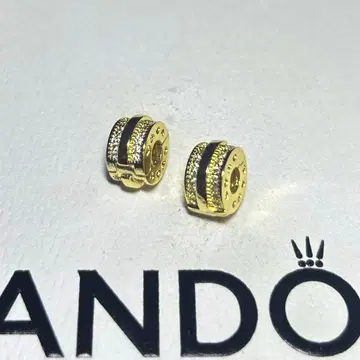 PANDORA SparklingGold clip charm