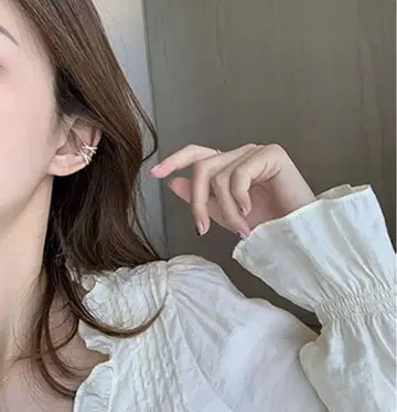 골드 크로스 디자인 이어커프