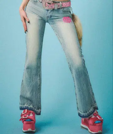 [ GALFY ] GAL 로우라이즈 플레어 데님 M 사이즈