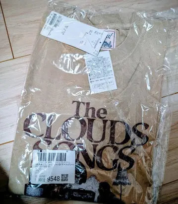 The CLOUDS SONGS 오버 사이즈 T셔츠