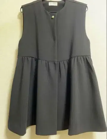 완판템 BARNYARDSTORM 슬리브리스 베스트 블랙