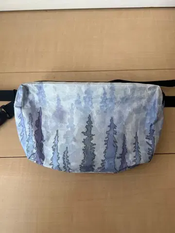 HIGH TAIL DESIGNS Fanny pack