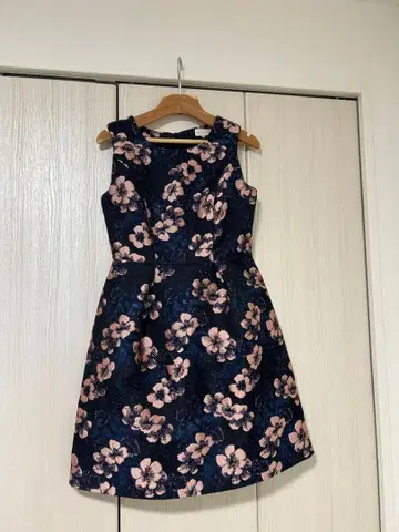 네이비 플라워 프린트 드레스 3