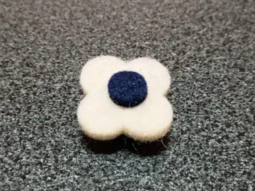 새상품 LARDINI 부토니에 라르디니 라펠 핑