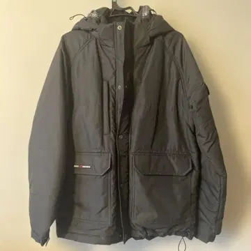 BURTLE 블랙 자켓 후드 부착