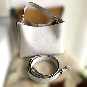 ANAYI 토트백 새상품급 가죽