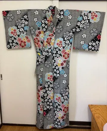 꽃무늬 기모노 블랙 베이스 캐주얼