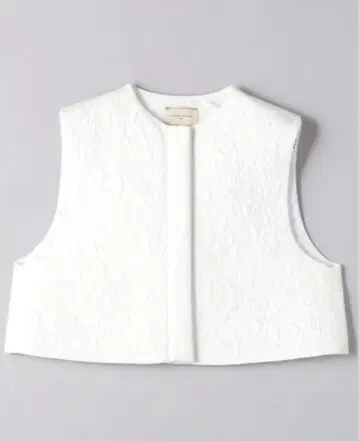 UNITED ARROWS 자수 퀼트 숏 베스트 퀼팅