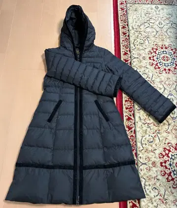 TOCCA 후드 부착 블랙 롱 다운 자켓