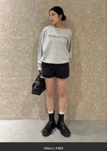 moussy 맨투맨 원숄더