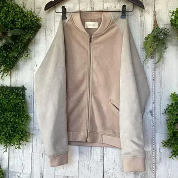 평평하게 놓음 가슴 너비 52 소매 폭 21