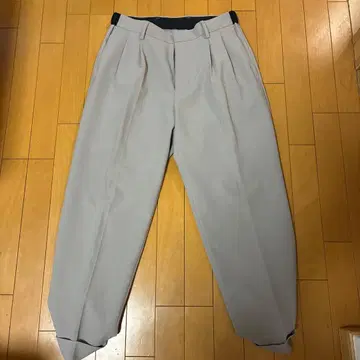 UNITED TOKYO 슬랙스