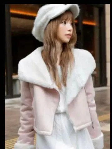 미셸 마카롱 핑크 무스탕 코트 XS 비쥬 한쪽 떨어졌습니다