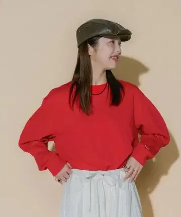 미사용 새상품 택 포함 지나시스(수수료 기획) 파워숄더 맨투맨