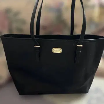 미사용품 MICHAEL KORS 블랙 가죽 토트백 4A 대용량