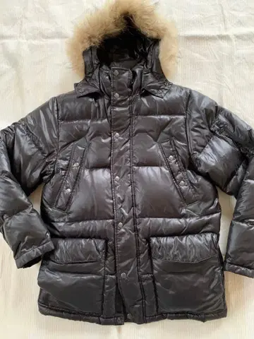 CAMP7 블랙 다운 자켓 M 사이즈