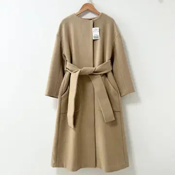 새상품 베르메이유 페예나 Super100s 멜톤 텐트라인 코트