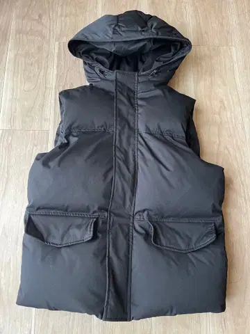 ZARA 블랙 후드 부착 다운 베스트 새상품급