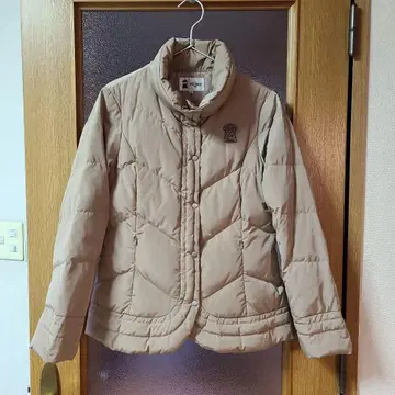 피코네 베이지 다운 자켓