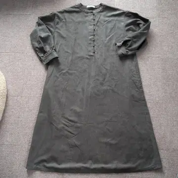 다크 그레이 긴팔 셔츠 원피스