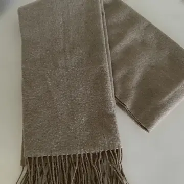 고급스러움이 느껴지는 캐시미어 세이부 백화점 구매 여성용 머플러 베이지