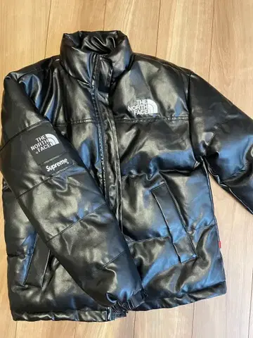 THE NORTH FACE 블랙 다운 자켓