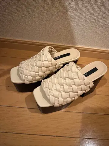 EMODA 우드힐 브레이드 샌들