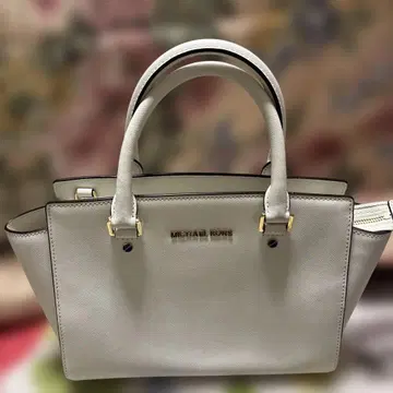 미사용품에 가까운 MICHAEL KORS 화이트 핸드백