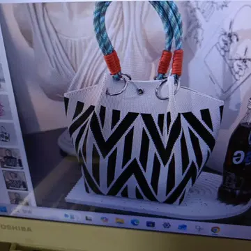 지오메트릭 패턴 토트백