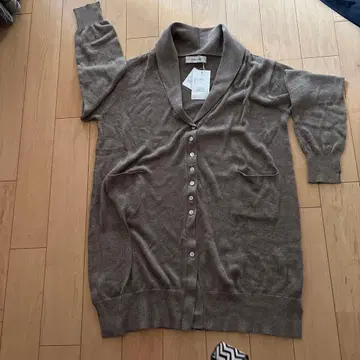 새상품, 미사용품 택 포함 etre relie 베이지 가디건 긴팔