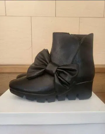 새상품 포폴라레 411 블랙 L 편안한 착용감 인기 상품 리본이 악센트