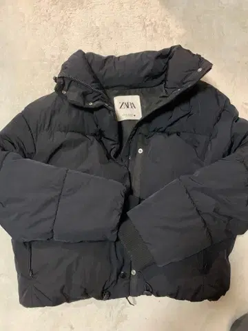 ZARA 숏 기장 다운