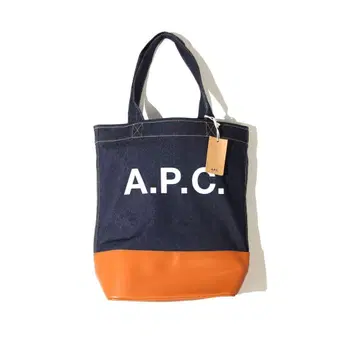 A.P.C. Axel 패널 디자인 토트백
