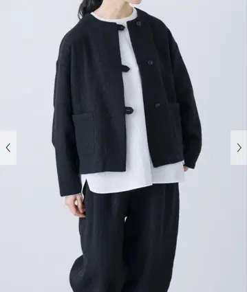 택 포함 새상품 카구레 울 크루넥 자켓 어반 리서치 도어스