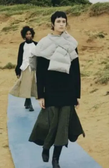 오늘까지 판매 UN3D 퀼팅 레이어드 원피스