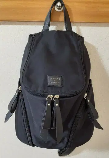 JEWELINA 블랙 백팩