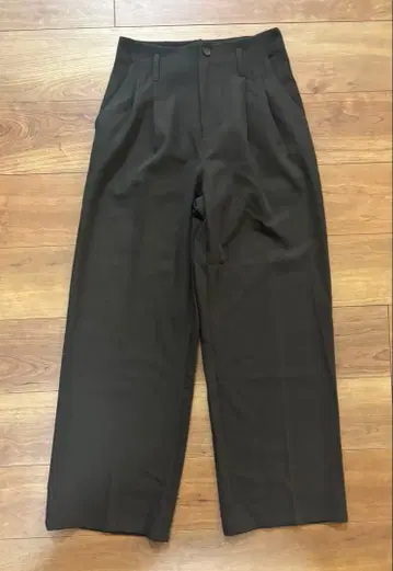 Henon. HIGH WAIST TUCK PANTS