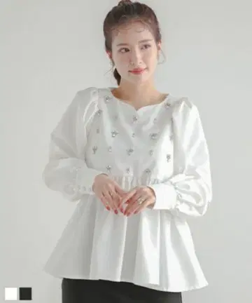 fitmore 하트넥 페플럼 비주 탑