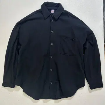 SAVAGE FENTY 블랙 버튼 다운 셔츠 프론트 포켓 부착