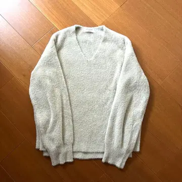 새상품급 오파크 클립 스웨터