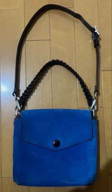 러그앤본 PASSENGER 천연 가죽 크로스 바디백