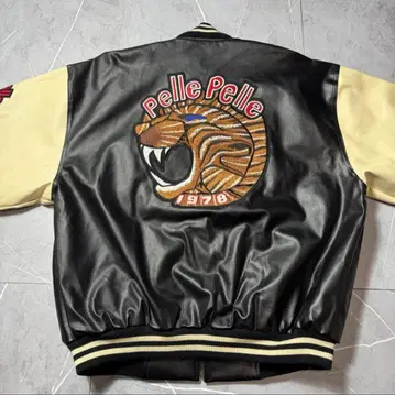 Pelle Pelle 페레페레 바시티 자켓 와펜 사이즈 XXL