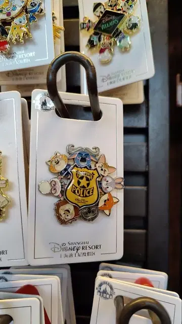 상하이 디즈니 리조트 주토피아 경찰 핀 배지