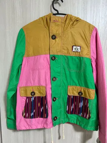 티티카카 TITICACA 컬러 블록 후드 부착 자켓 점퍼