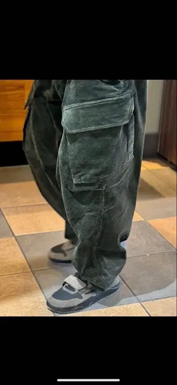 S.W.U.N 다크 그린 코듀로이 카고 팬츠 swun