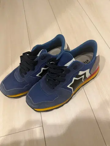 아틀란티크스타즈 스니커즈