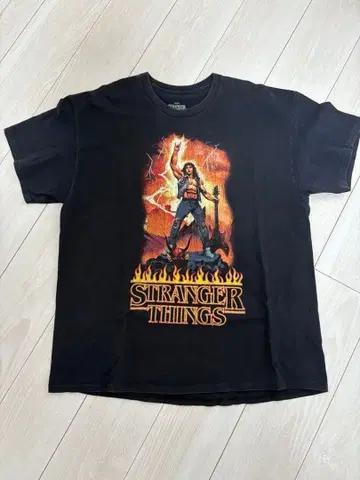 기묘한 이야기 Netflix 공식 에디 티셔츠