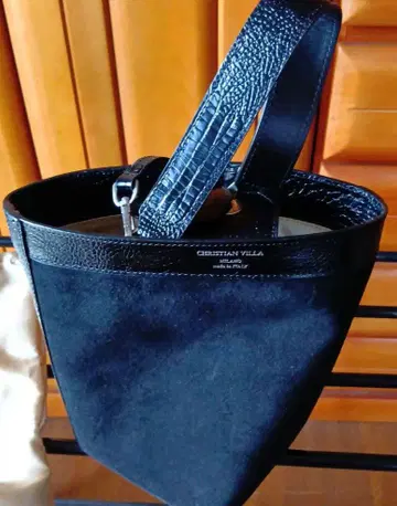 CHRISTIAN VILLA 블랙 소가죽 숄더백