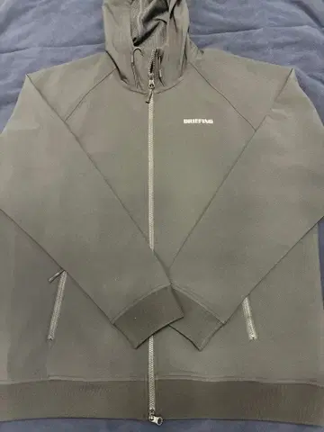 BRIEFING STORMFLEECE 백 도트 파카